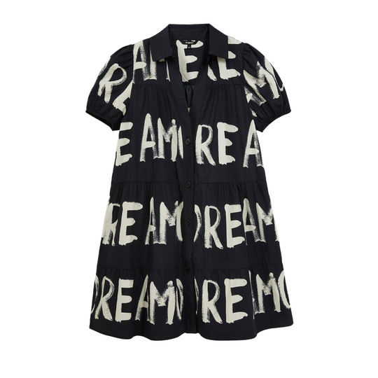 Brixton Short Cotton Shirt Dress - AMORE
It looks like a shirt but it isn't. It's a short shirt dress with the word AMORE "hand-painted" repeatedly, all over its surface and in contrast with the background. Short sleeves. Shirt neck All over print with the word AMORE painted "handmade" effect Short slightly puffed sleeves Gathered at the waist, marking silhouette Shirt fit Short Short sleeve Sustainability: BCI
Brixton Short Cotton Shirt Dress - AMORE
All over print with the word AMORE painted "handmade" ef