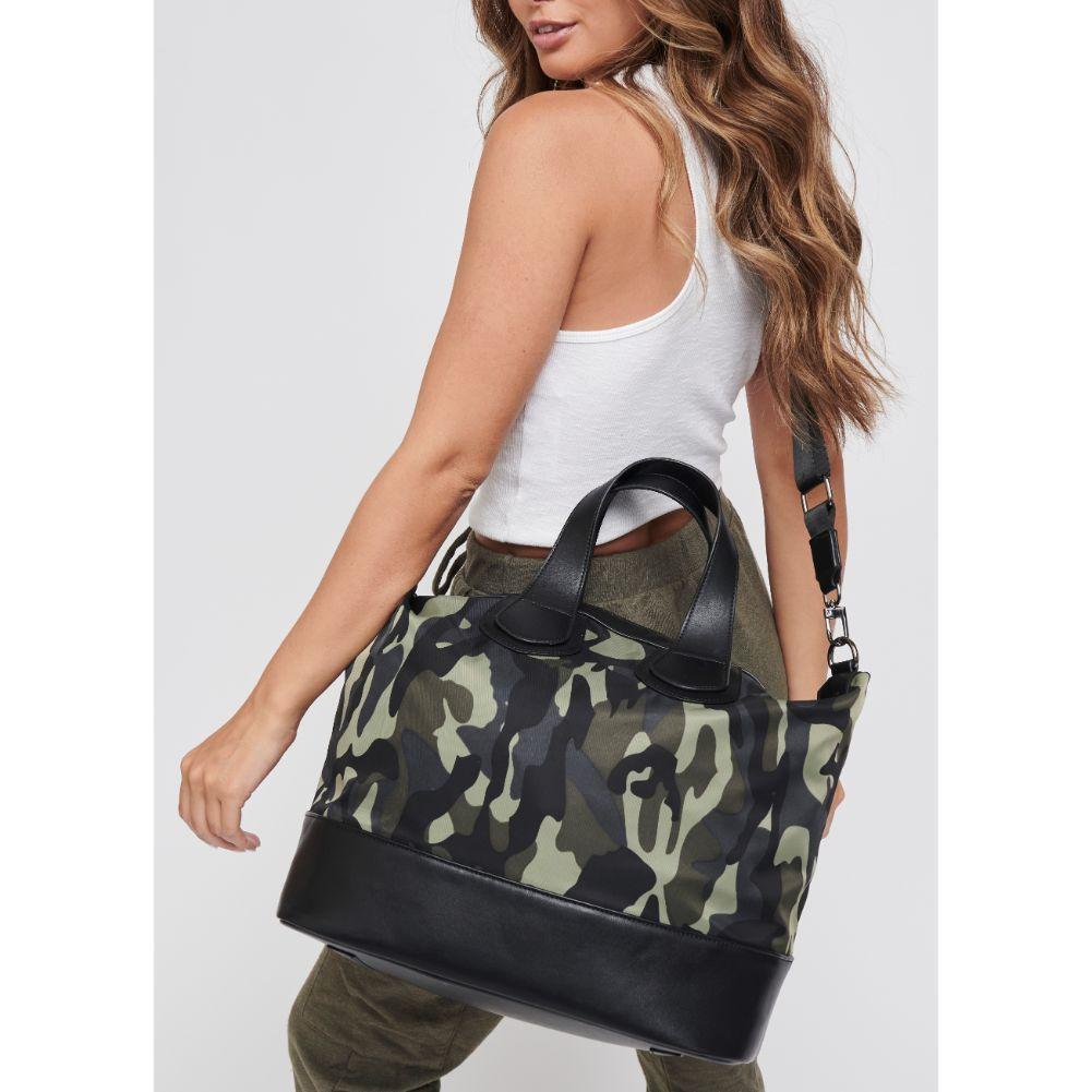 Dream Big Weekender Bag - Camo
Find yourself hitting snooze every morning? While it’s tempting to stay in bed and keep dreaming, turn those dreams into reality with our Dream Big tote This stylish handbag features a handle and a cross body strap. It’s interior pocket will accommodate your tablet and all of your necessities to crush those goals. Because your dreams should always be bigger than your bag. Item Type: Weekender Material: Neoprene Closure: Zipper Handle Drop: 6'' Shoulder Strap: 16''-25'' Inside