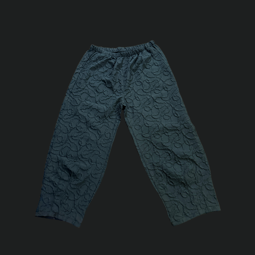 Gershon Bram Paros Pant – cropped jacquard black trousers with elastic waistband and relaxed fit