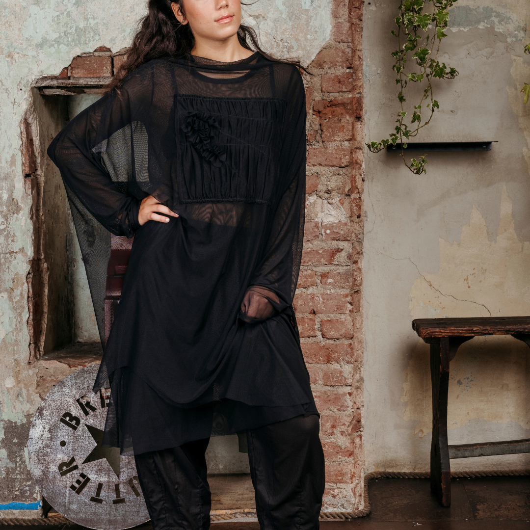 Tilly Tunic with Pleated Chest Panel & Abstract Hem – Black