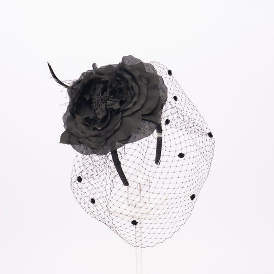 Gelber Seidenblumen-Schleier-Fascinator-Kamm