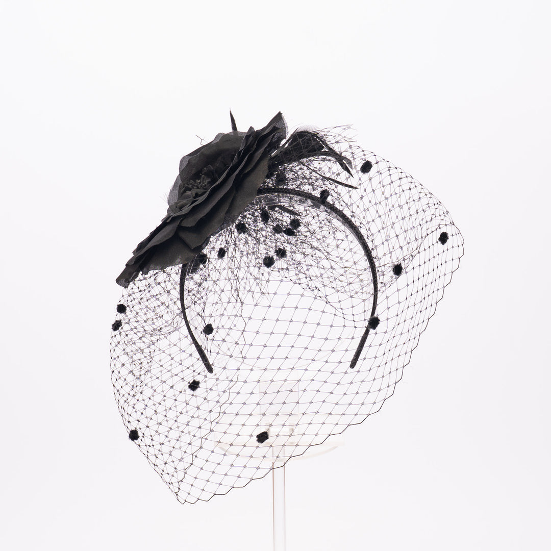 Gelber Seidenblumen-Schleier-Fascinator-Kamm