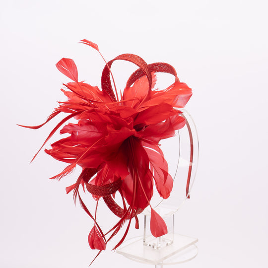 Midnight Bloom Feder-Fascinator – Rot geformter Couture-Haarschmuck