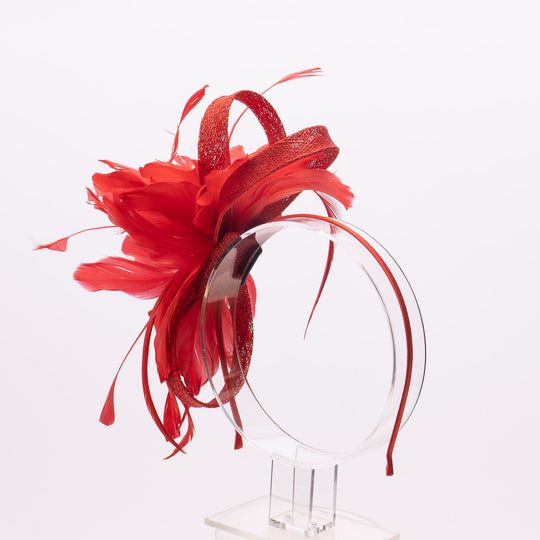 Midnight Bloom Feder-Fascinator – Rot geformter Couture-Haarschmuck