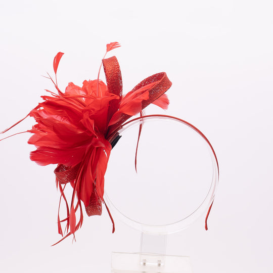 Midnight Bloom Feder-Fascinator – Rot geformter Couture-Haarschmuck