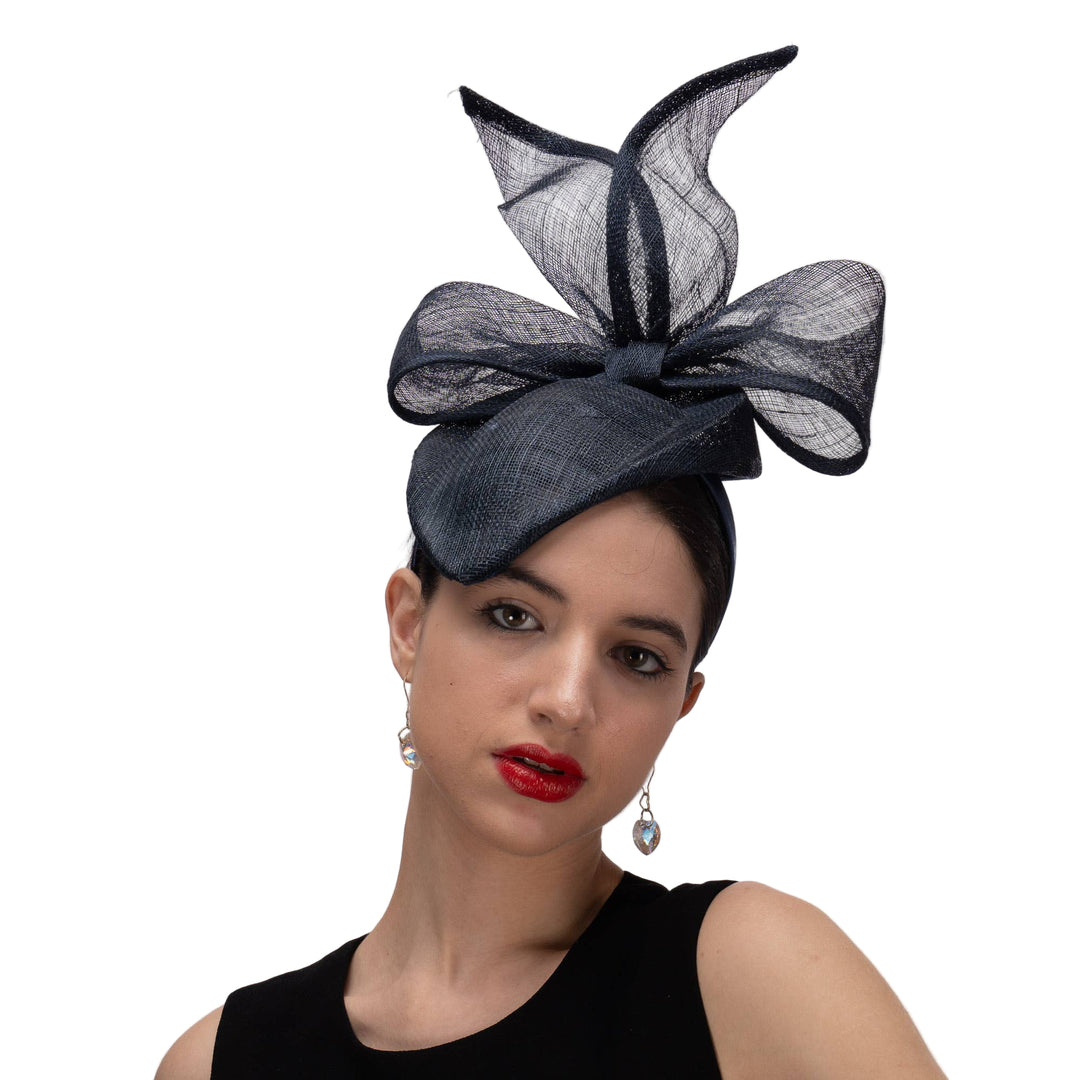 Großer Sinamay Pillbox-Fascinator mit Schleife: Rot