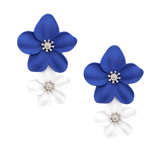 Delicate Flower Pierced Earrings: Blue/White