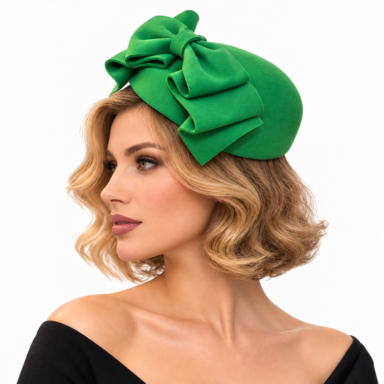 Savannah Bow Sinamay Fascinator – Smaragdgrün