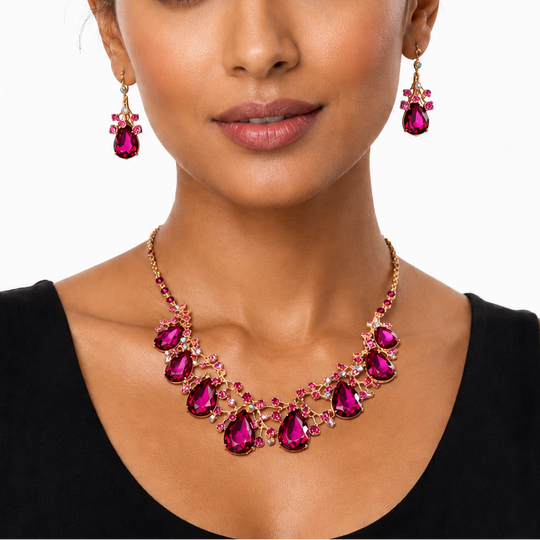 Conjunto de collar de cristal tallado en forma de lágrima con adornos de diamantes de imitación: dorado y fucsia