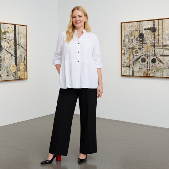 Blusa campesina con botones y volantes escalonados