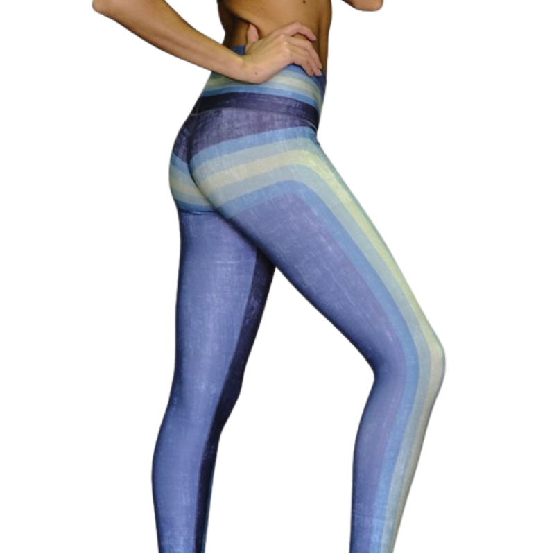 Shirley Barefoot Blue Leggings
Niyama Sol The yin to Laverne's yang, our girly Shirley retro striped legging is the perfect counterpart to our Laverne legging print. The ultimate girl power duo, their theme song, Making Our Dreams Come True, is pretty much still our mantra today... "give us any chance we'll take it, read us any rule we'll break it, we're going to make our dreams come true, doing it our way!" DETAILS Tummy Tucking High or Low Waistband Wearability Recycled Plastic Fabric (84% RPET, 16% Spand