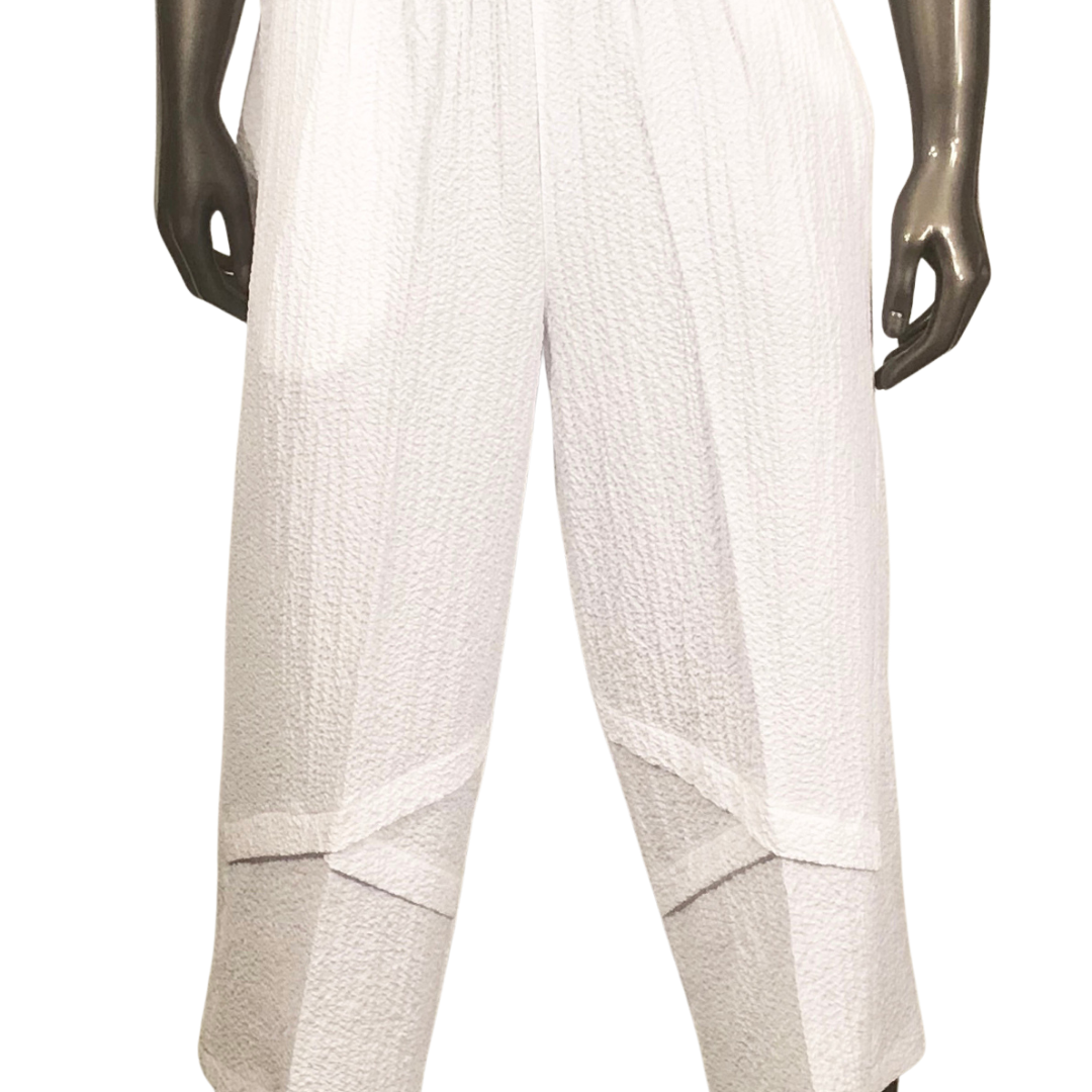 Elastic Waist Capri Length Pants
This hard working pant makes a fabulous basic for layering or wearing solo. Lightweight with a pebbled texture and detailed lower pant leg. A perfect match for Moonlight's longer length tank top. 57% rayon, 42% polyester, 1% spandex machine wash cold, tumble dry low made in USA medium measures 40" bust, 30" length
Elastic Waist Capri Length Pants
This hard working pant makes a fabulous basic for layering or wearing solo. Lightweight with a pebbled texture and detailed lower