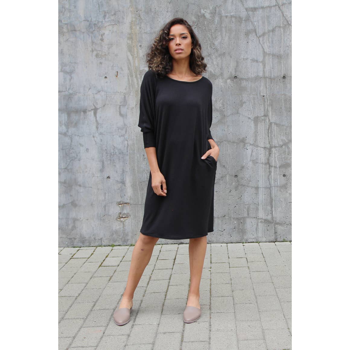 Black Knit Short Sleeve Dress Medium Black Knit Short Sleeve Dress Medium