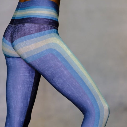 Shirley Barefoot Blue Leggings
Niyama Sol The yin to Laverne's yang, our girly Shirley retro striped legging is the perfect counterpart to our Laverne legging print. The ultimate girl power duo, their theme song, Making Our Dreams Come True, is pretty much still our mantra today... "give us any chance we'll take it, read us any rule we'll break it, we're going to make our dreams come true, doing it our way!" DETAILS Tummy Tucking High or Low Waistband Wearability Recycled Plastic Fabric (84% RPET, 16% Spand