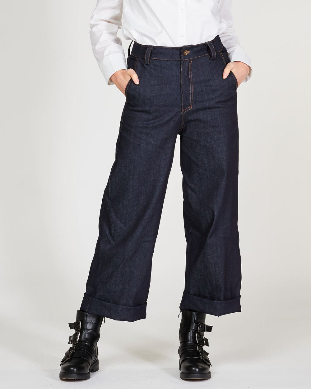 Wide Leg Cuffed Denim Trousers
Our Classic Wide Leg Pants are essential this season. Will add sophisticated flare to any look while remaining comfortable and super chic. Details: Mid-rise Button Closure Wide bottoms Full length Fit: Wide fit Fabric: Organic-dyed, medium weight, sturdy cotton with a soft and refined finish. Made in Italy
Wide Leg Cuffed Denim Trousers
Classic Wide Leg Pants are essential this season. Will add sophisticated flare to any look while remaining comfortable & super chic. Mid-rise,
