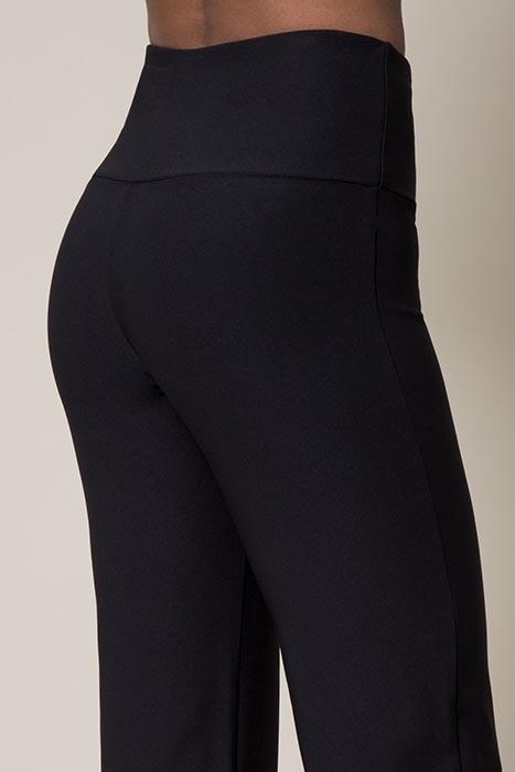 Nine To Five Cropped Pant - Black
Escape the workweek grind in comfort driven bottoms offering a polished, professional look designed to feel like yoga pants. This trendy, no fuss style masters the am-to-pm routine with statement-making front hem slits, pin tuck seams for a tailored look and a wide, supportive waistband. Made with our signature 4-way stretch performance jersey that moves with you, this design takes you from morning coffee to evening cocktails and beyond. FEATURES Performance Jersey An advan