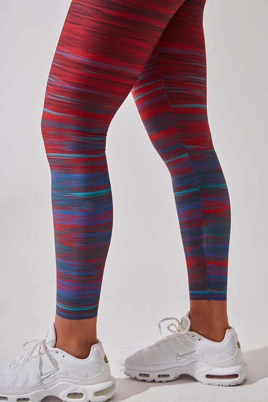 Strive High Waisted 7/8 Leggings
Featuring a limited-edition print, the Strive High Waisted 7/8 Printed Legging boasts high-performance fabric with excellent coverage, breathability and compression in all the right spots. For an ultra-cool ombre effect, the modern print creates visual texture with contrasting colors in an eye-catching linear pattern. Top features include a wide supportive waistband with a concealed pocket and clean-finished seams for 360-degree comfort and coverage. FEATURES Print Power Per