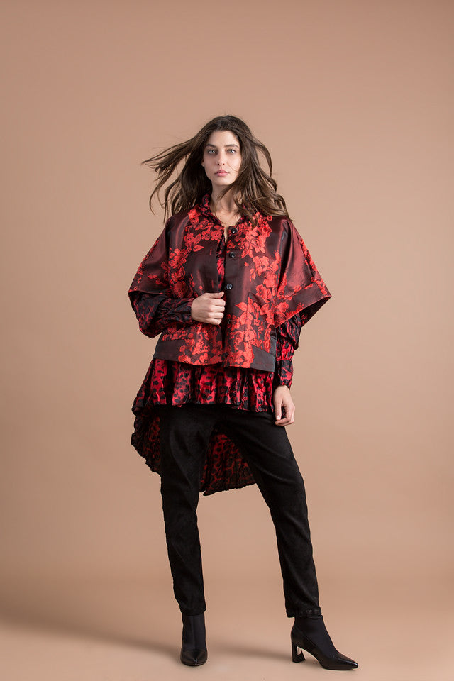 Brocade Collarless Jacket - Berry
Blouson jacket matches casual styling with rich, formal brocade fabric. Cropped length stands away from the body with deep pleats across the chest and back. Volume can be cinched with the drawstring at hem. Long slim sleeves have a fully lined cuff for turn-back styling. Welt pockets, button closure. Made in Israel. 100% Polyester Machine Wash Cold / Hang Dry
Brocade Collarless Jacket - Berry
Blouson jacket matches casual styling with rich, formal brocade fabric. Cropped le