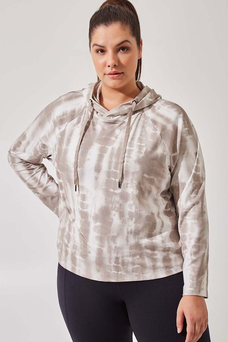 Swagger Cropped Hoodie - Plus
Tie-dye is back in a big way with the Swagger Recycled Polyester Cropped Hoodie featuring luxuriously soft sustainable fabric. The perfect post-workout pop-over, this simple hoodie with drawcords and a trendy cropped length, is big on style. Find your fave medley of colors and rock this ‘90s inspired trend that’s here to stay. FEATURES Recycled Peached Interlock Jersey Offers excellent coverage, 4-way stretch & breathability Sustainable Style Fabric is sustainably sourced using