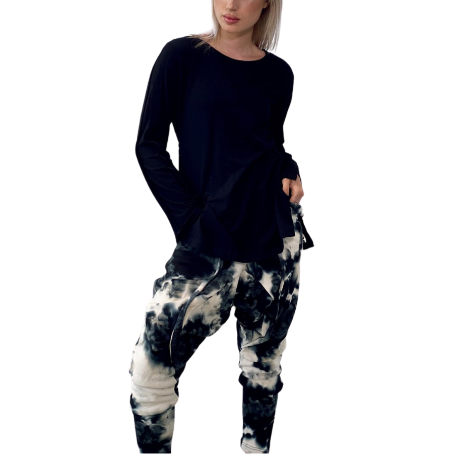 Tie Dye Drop Sweatpants with Pockets
Our exclusive tie dye collection with includes cozy loungewear pieces that can be worn both in and out of the home. These drop crotch sweatpants are cut from soft cotton-terry and have side pockets. They have a comfortable drawstring waistband and relaxed legs that taper to elasticated cuffs. Wear them with our matching “open hoodie” to make lounging look so chic. About Me 100% French Terry Original Design Designed for a relaxed fit Fabric resiliency; stays true to size