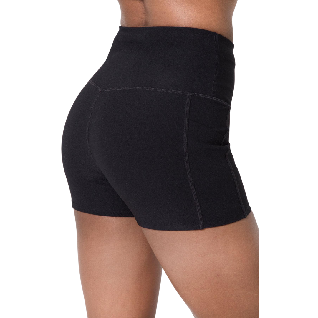 Skyrocket Essential 3" Hot Shorts
Featuring exterior side pockets for holding electronics, this fitted hot short is updated with a comfortable high waisted design for added support. An essential addition to your active wardrobe, this "short-short" design is perfect for wearing when things start heating up thanks to stretchy, breathable, moisture wicking performance fabric. FEATURES Performance Jersey An advanced fabric blend with 4-way stretch, shape retention & moisture wicking properties New High-Class Co