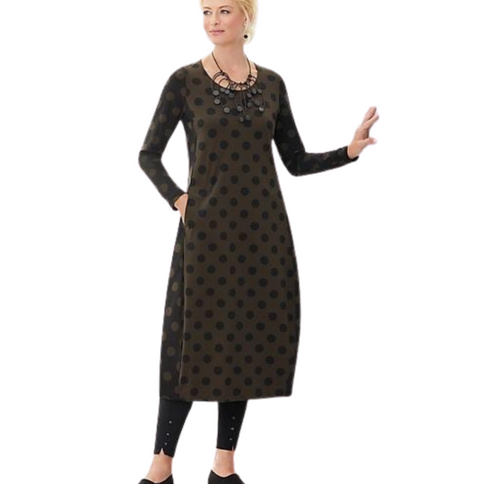 Lot Dottie Travel
Alembika Lottie Dot Travel Dress In wrinkle-resistant travel jersey, this sassy dress is defined by princess seams that join a dotted panel in front with an inverse print at the sides, sleeves, and back—unexpected piecing that creates visual shaping. The dress has a classic fit, not too loose, tailored front, sleek yet defined with a hint of stretch, this breathable fabric won't cling or hold on to wrinkles. Styled with scoop neck, long sleeves, side pockets, below knee to mid-calf length.