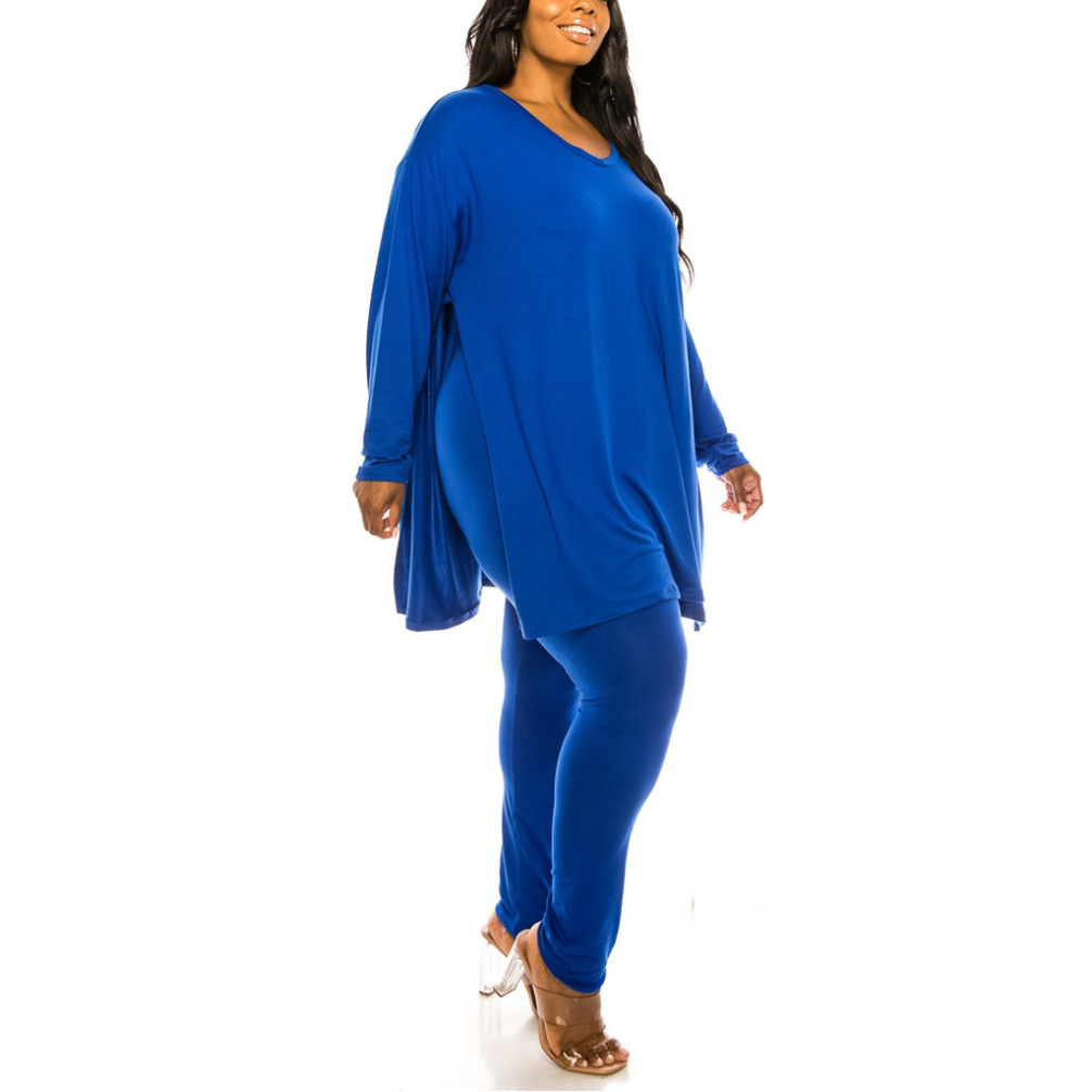 Oversized Full Length Set - Royal Blue
This Long Sleeve Oversized Full Length set in featured in curvy plus sizes. Top round neck top has high side slits and tops a full length legging. Great for lounging at home, entertaining guests or hosting your work Zoom call. Fabric & Care: 95% polyester, 5% spandex Machine wash cold with like colors, gentle cycle, do not bleach, tumble dry low Made in Mexico
Oversized Full Length Set - Royal Blue
This Oversized Full Length set in featured in curvy plus sizes. Top rou