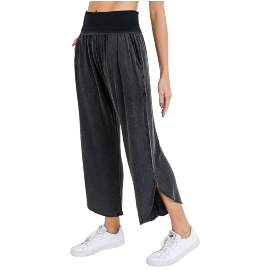 Tulip Pallazo Pants & Crop Top
Tulip Pallazo Pants & Crop Top with pleated accent by the waist, wide legs, and tulip hem, these pants are perfect to wear outside and in. The high waist band keeps everything together for a sleek look. This super cozy, hassle-free top features an edit length, mid-sleeves, as well as hoodie with no drawstring.
Tulip Palazzo Pants & Crop Top
Tulip Palazzo Pants & Crop Top with pleated accent by the waist, wide legs, and tulip hem, these pants are perfect to wear outside and in.