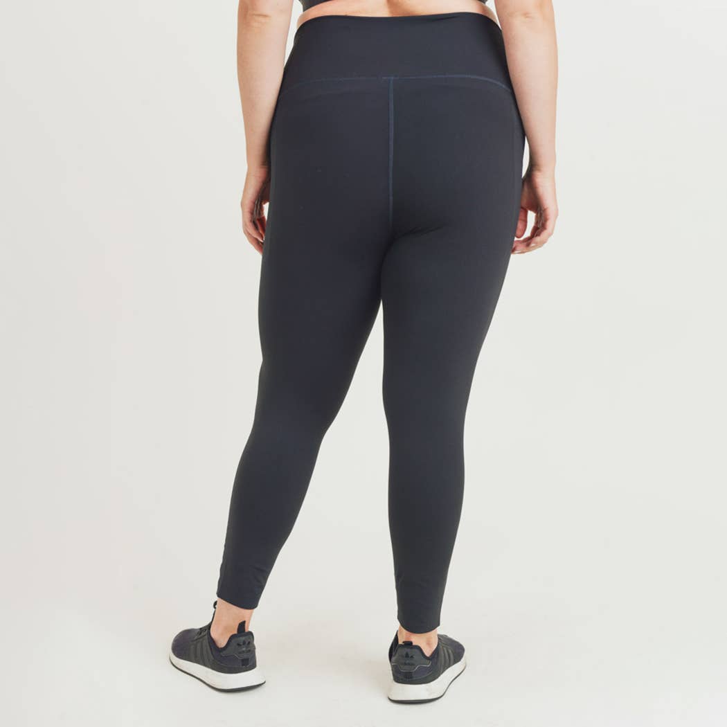 PLUS Laser-Cut Highwaist Leggings - Black
Made of solid-colored, four-way stretch fabric, this pair of leggings are a must have to brighten up your wardrobe.: They are considered a lighter, more flattering legging without unnecessary bulging. The fold-over waistband is stitch-free for a more comfortable fit. Details: laser-cut edges and a hybrid of non-sewn panels for the pockets. 75% polyester, 25% spandex. Laser-cut and bonded. Tummy control. Moisture-wicking. Four-way stretch. Made in Vietnam
PLUS Laser-