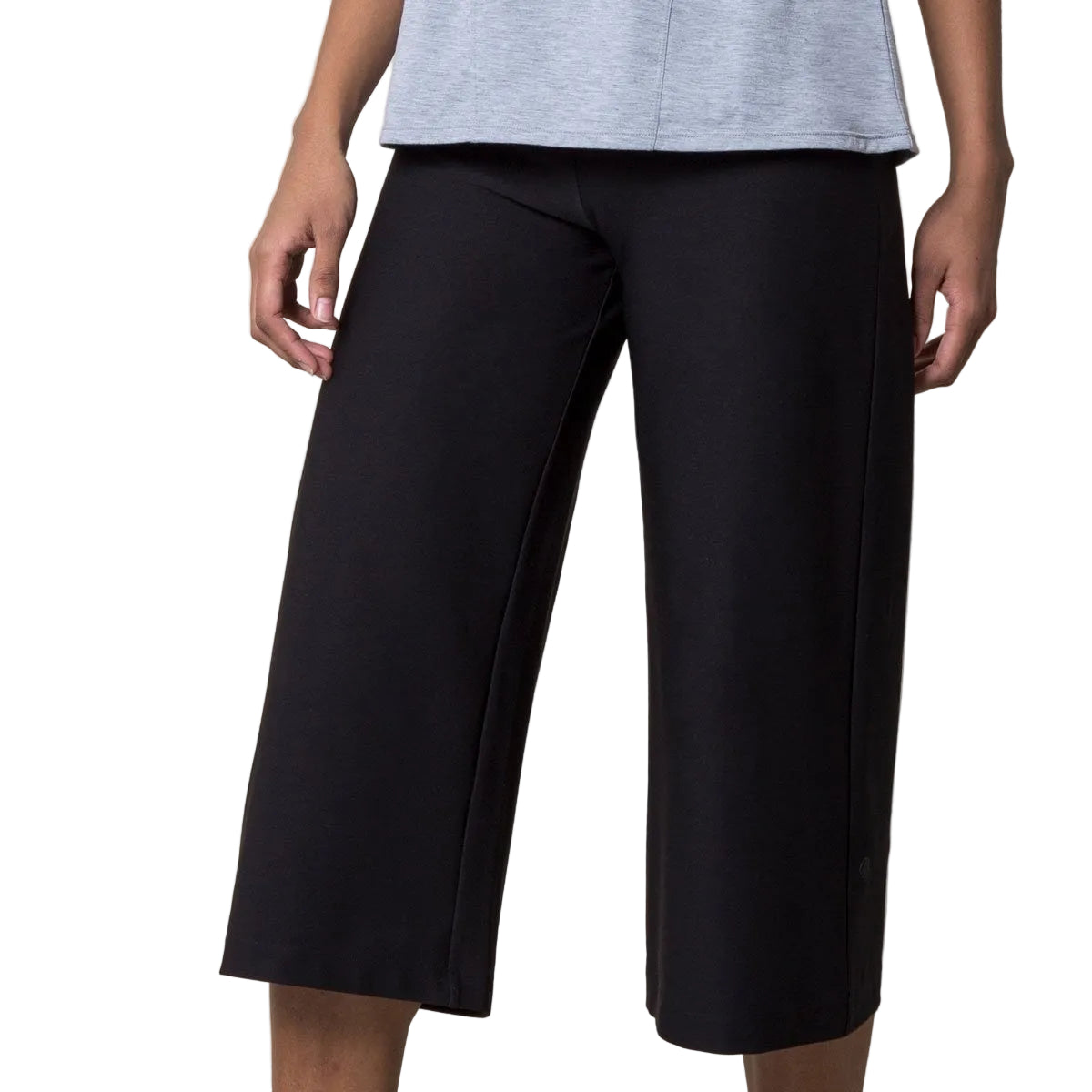Day to Night Wide Waistband Culottes - Rebel
The Athena allows for the utmost support, smooth transition from adjustable straps, convertible back that provides for comfort and get fit Try out this season's hottest trend and get into these unique culotte-style pants. They are a trendy high waisted design with a wide yoga waistband for lasting comfort.Transitional dressing should be easy and this versatile, no fuss style masters the am-to-pm routine. Made with our signature 4-way stretch performance jersey th